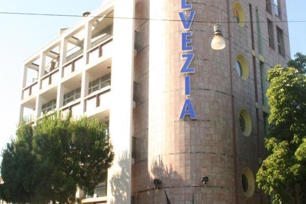 פסארו Hotel Elvezia מראה חיצוני תמונה